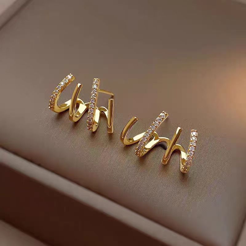 Korean Claw Earrings